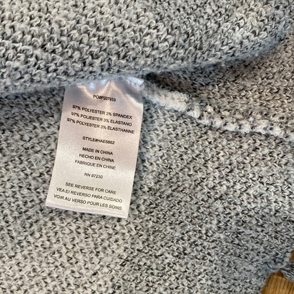 Absolutely Famous CARDIGAN long gray and white hooded with fringe design - Picture 6 of 8